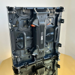 Pantalla LED 3D P3.91 Outdoor Curva 45° – Black Pro Series (Gabinete 500×500mm)